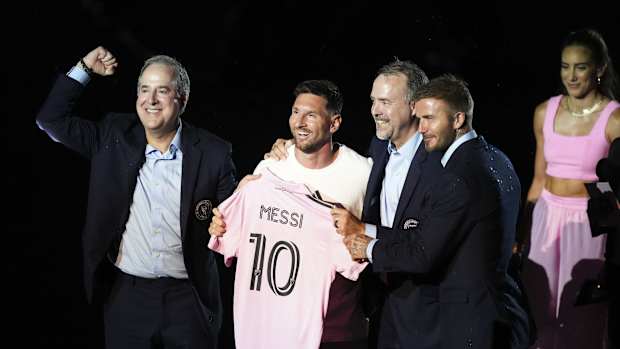 Leo Messi con Jorge Mas, Inter Miami CF co-owner Jose Mas